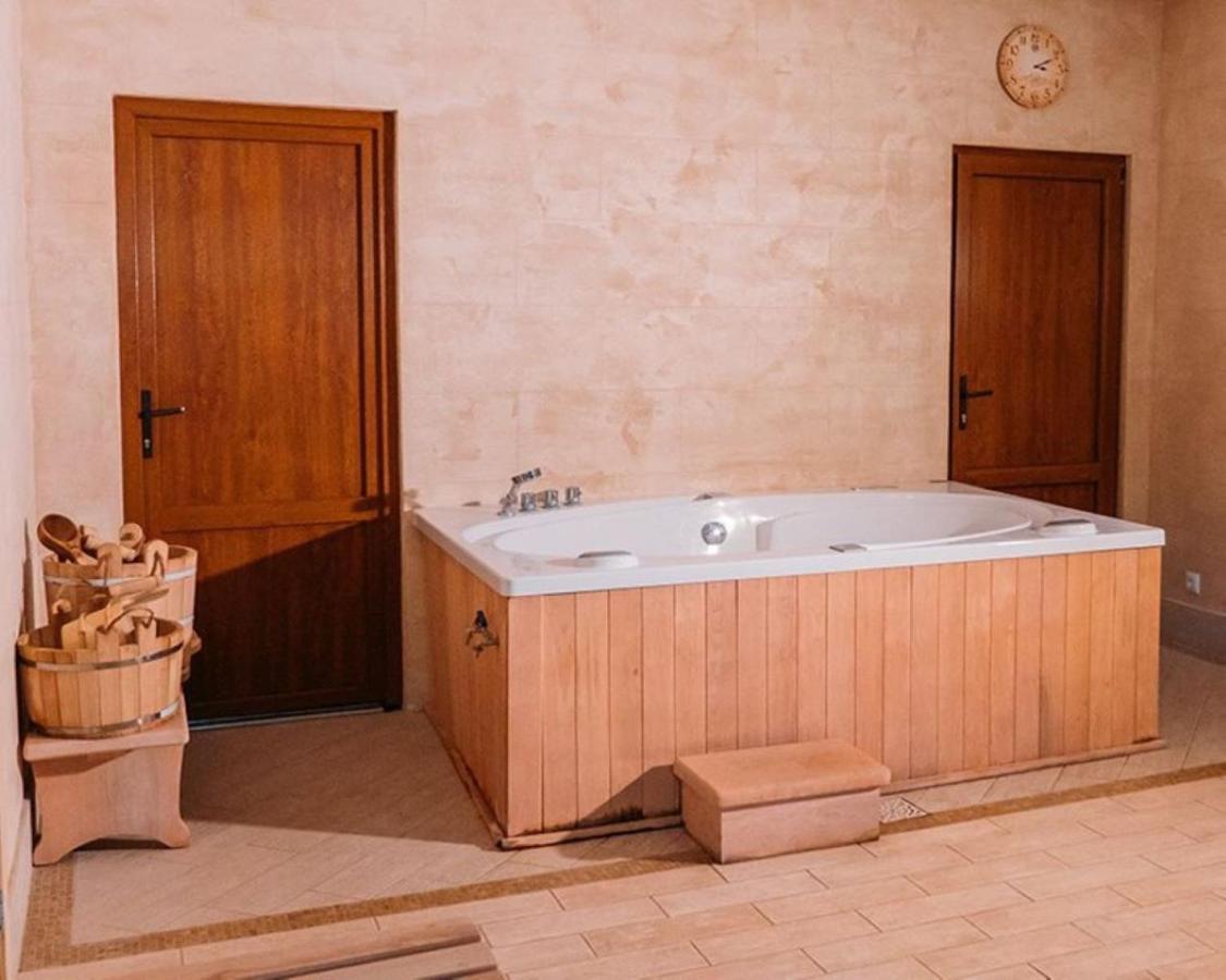 Forest Club Sherwood Умань Экстерьер фото
